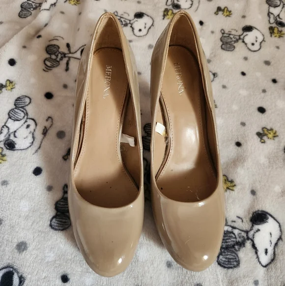 Merona Nude High Heels - Picture 2 of 6